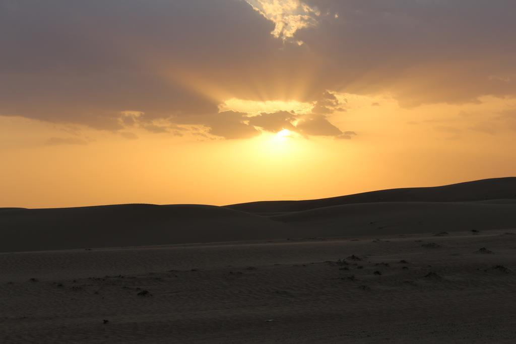 Legend Desert Camp Fulayj al Masha'ikh Екстер'єр фото